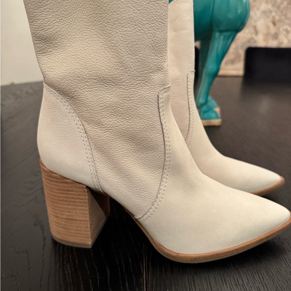 Gianni Bini Darnold Nubuck Block Heel Booties